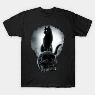 Black cat standing on a scary skull, Cats Rule T-Shirt
